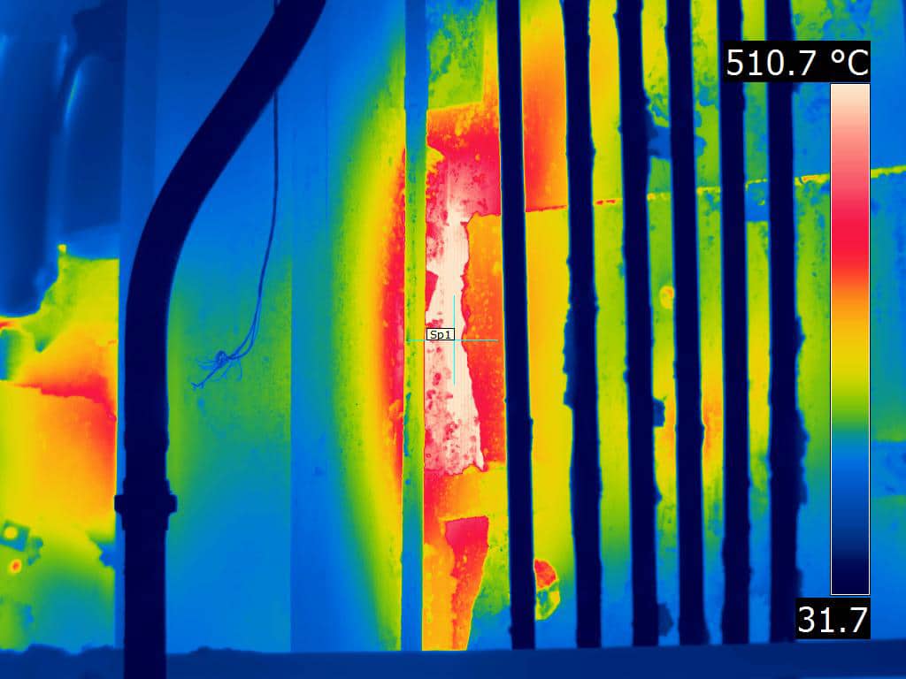 FLIR_steel_mill_furnace_wall_losing_insulation_-_rainbow
